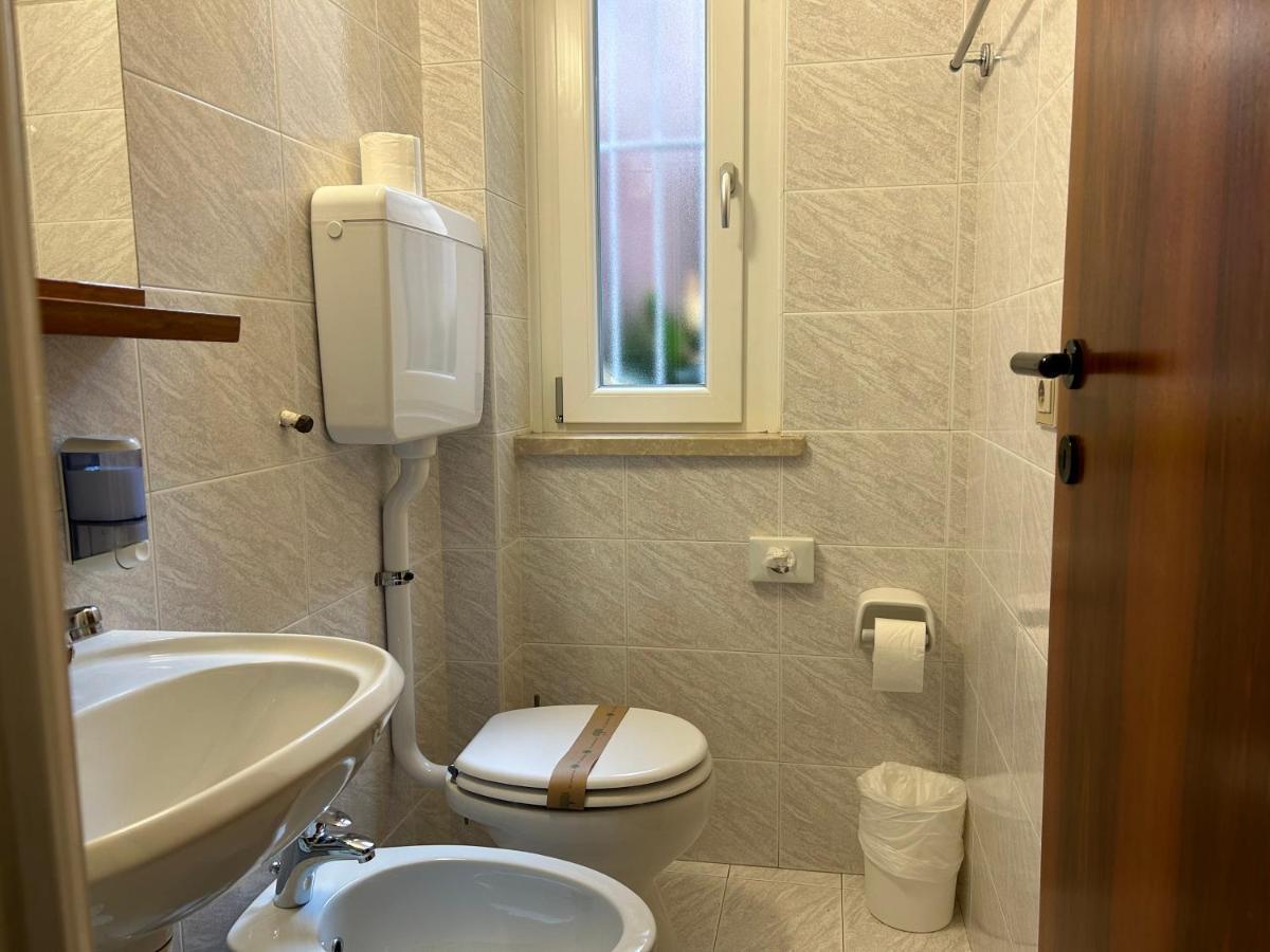 Albergo Da Pina Lazise Oda fotoğraf